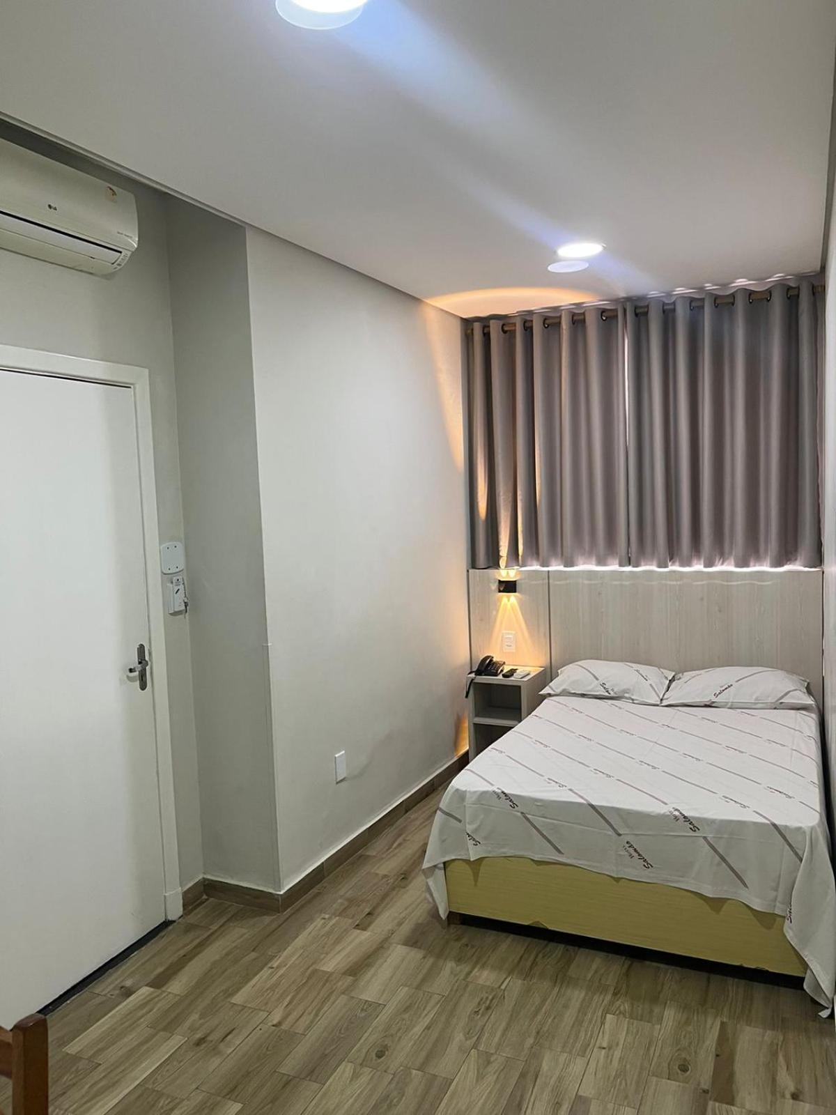 Hotel Salomao - Proximo A 25 De Marco, Bom Retiro, Bras E Rua Santa Efigenia, A 2 Minutos Do Mirante Sampa Sky E Pista De Skate Anhangabau 상파울루 외부 사진